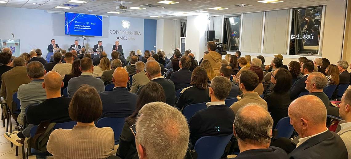 sala_con pubblico_1140